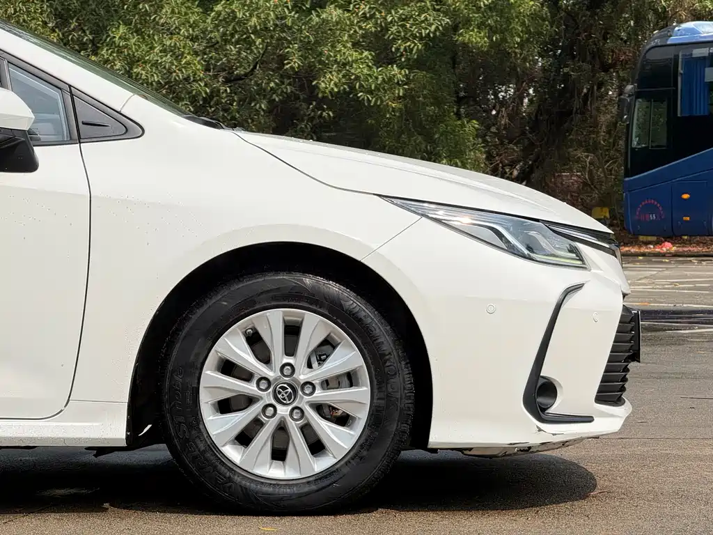 Toyota Corolla 2021 — фото 12