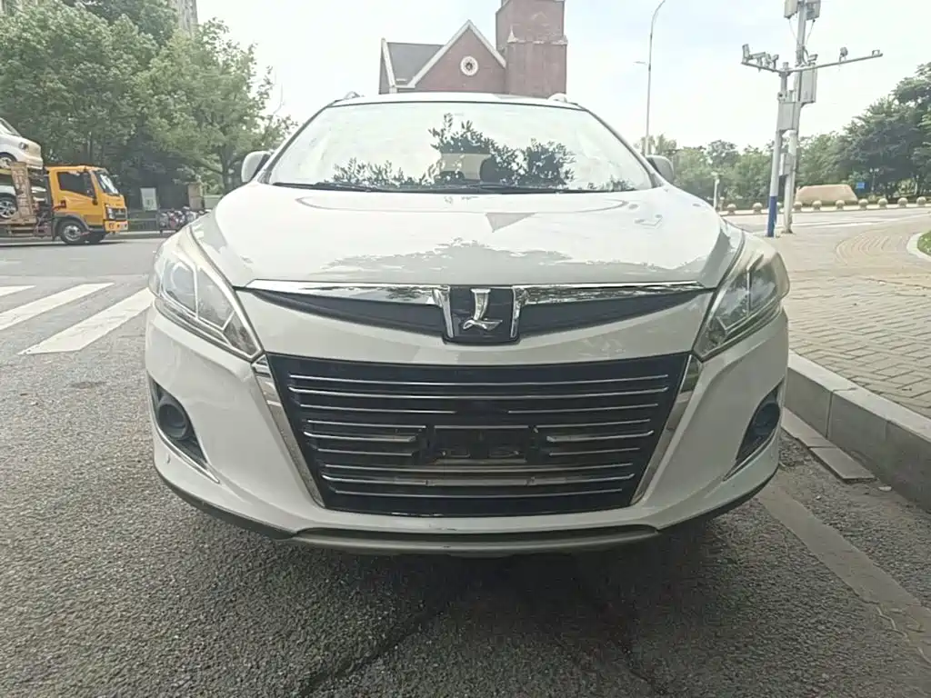 Luxgen U6 2015