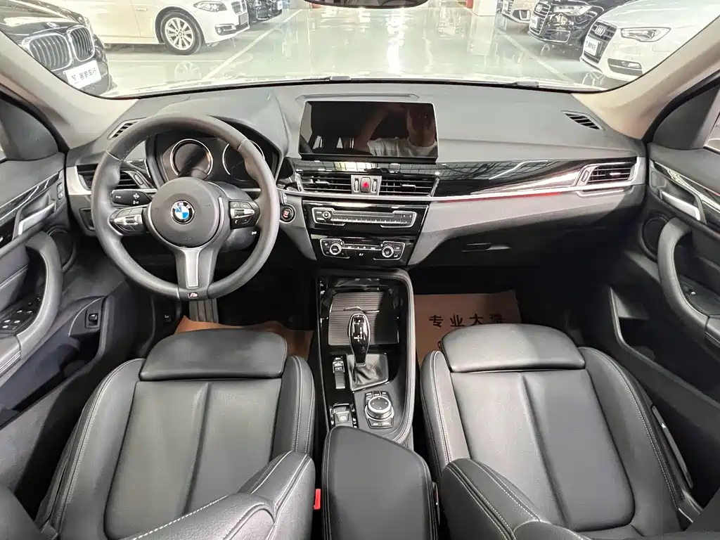 BMW X1 2020 — фото 8