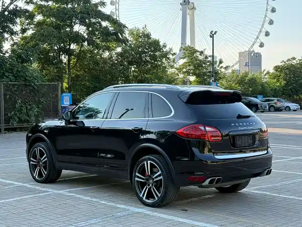 Porsche Cayenne 2011