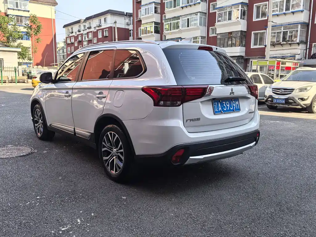 Mitsubishi Outlander 2017