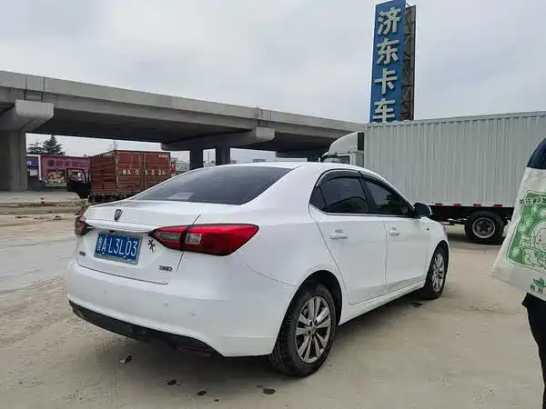 Roewe 360 2017