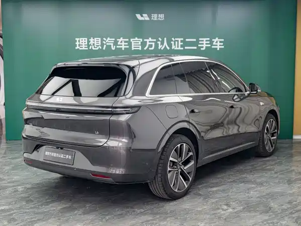 Li Auto L6 2025