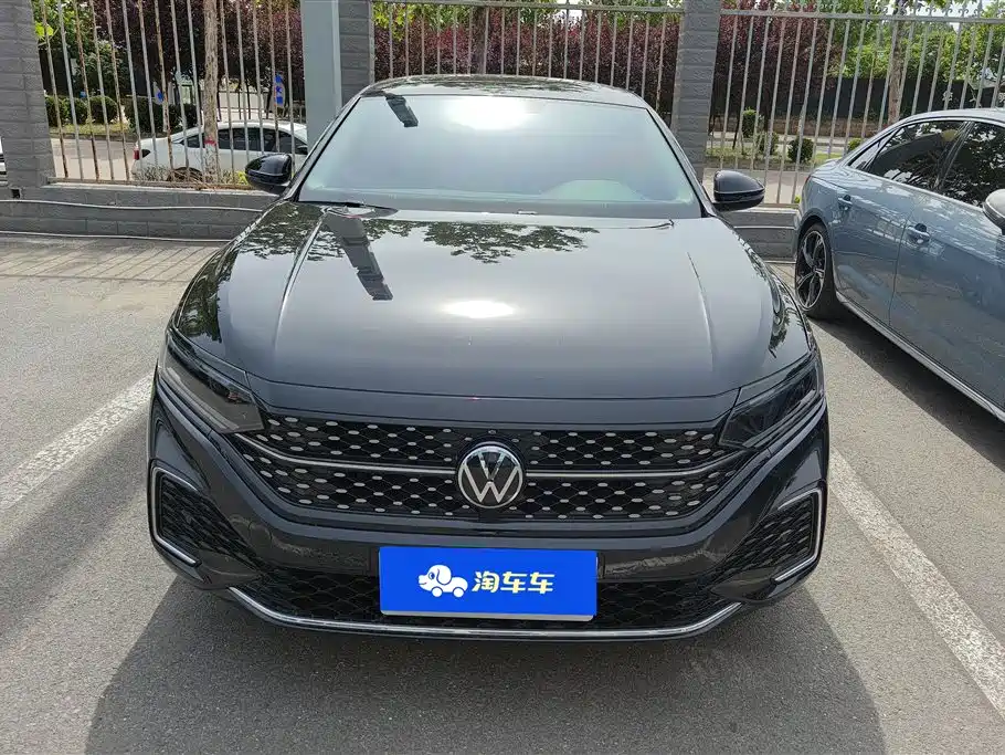 Volkswagen Passat 2023