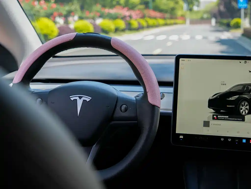 Tesla Model Y 2022 — фото 14