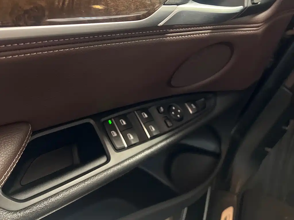 BMW X5 2017 — фото 11