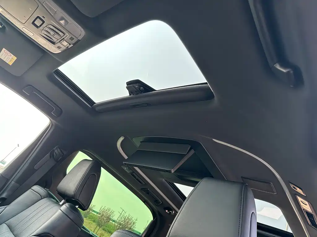 Toyota Vellfire 2022 — фото 17