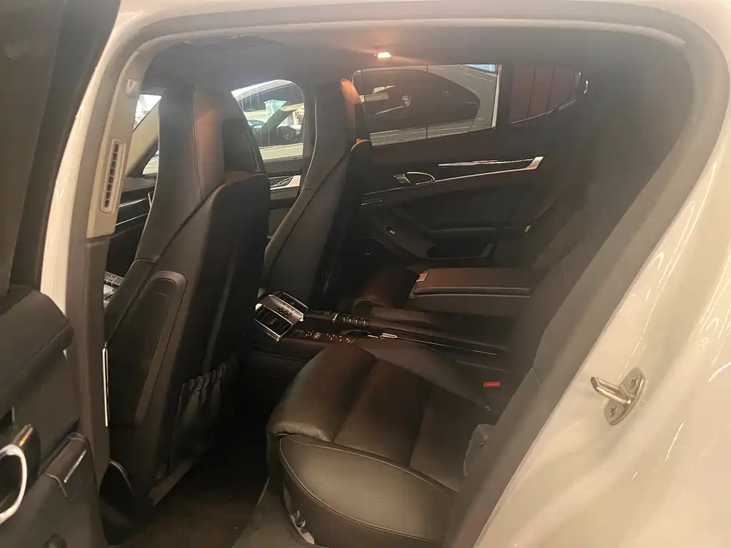 Porsche Panamera 2016 — фото 12