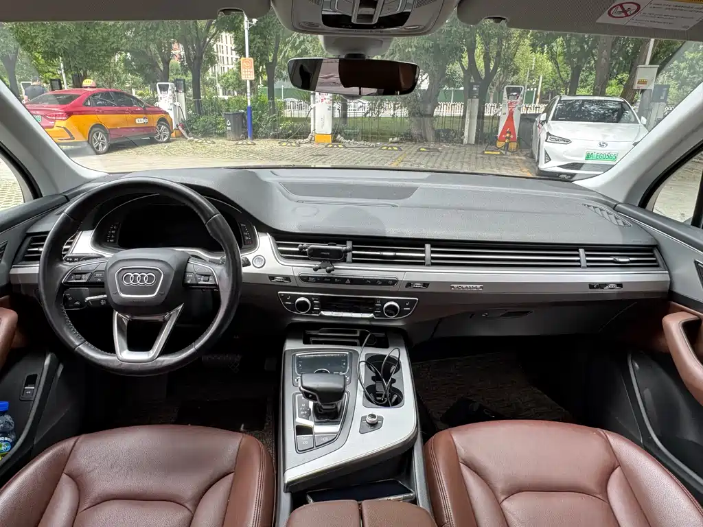 Audi Q7 2018 — фото 17