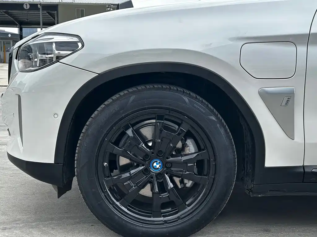 BMW iX3 2021 — фото 5