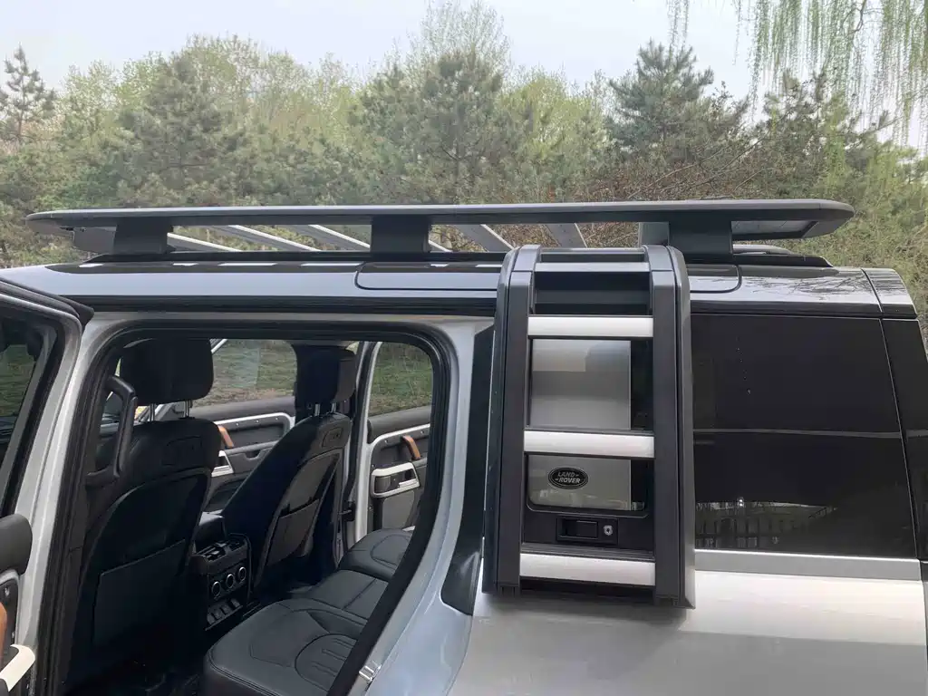 Land Rover Defender 2022 — фото 11