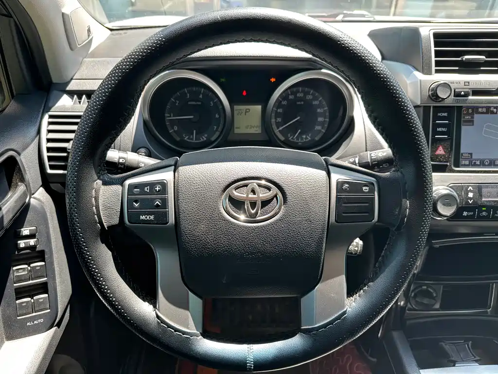 Toyota Prado 2017 — фото 9