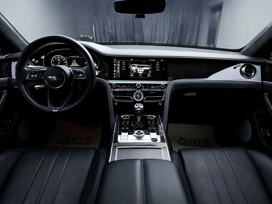Bentley Flying Spur 2022 — фото 9