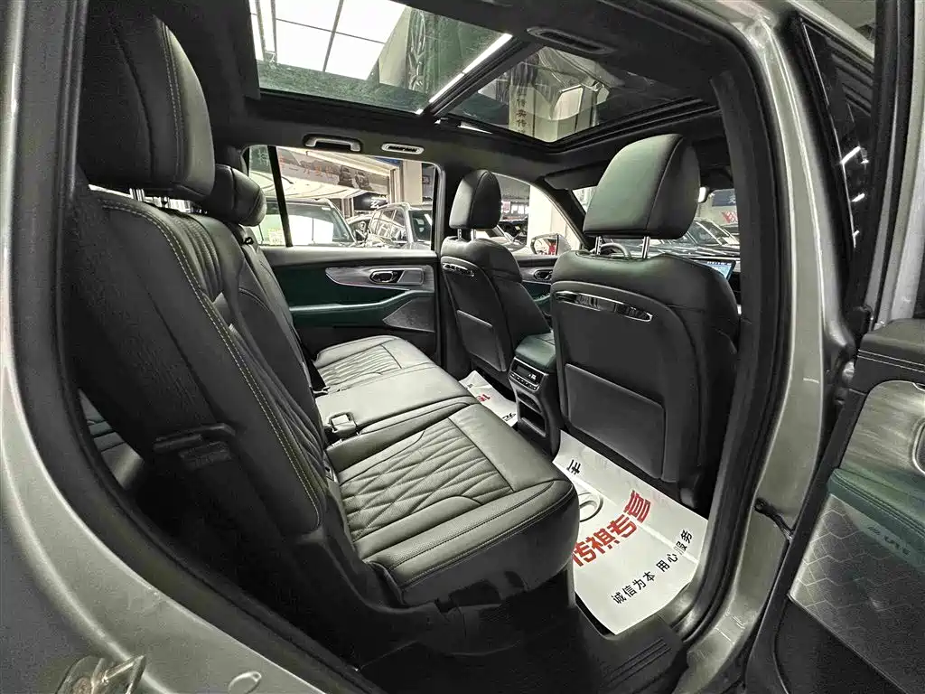GAC Motor Trumpchi GS8 2022 — фото 31