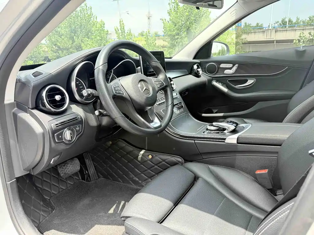 Mercedes-Benz C-Class 2017