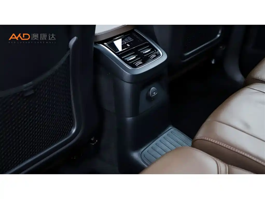 Volvo XC90 Plug-In Hybrid 2022 — фото 10