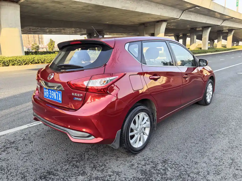 Nissan Tiida 2017 — фото 20