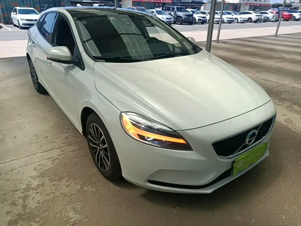 Volvo V40 2016