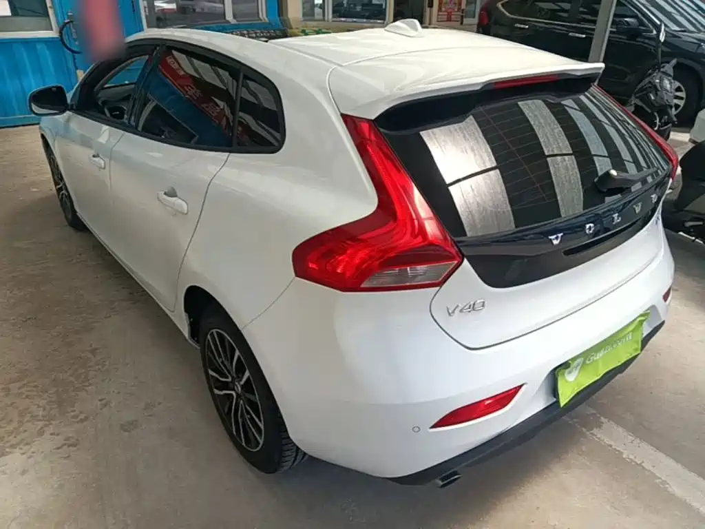 Volvo V40 2016