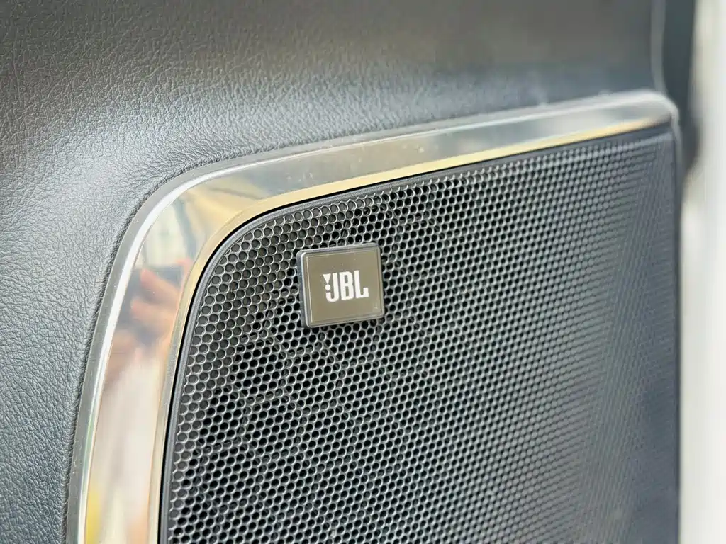 Toyota Alphard 2019 — фото 11