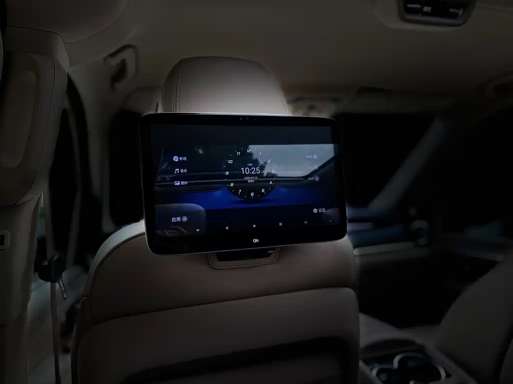 Mercedes-Benz V-Class 2017 — фото 11