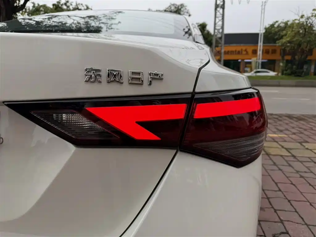 Nissan Sylphy 2021 — фото 17