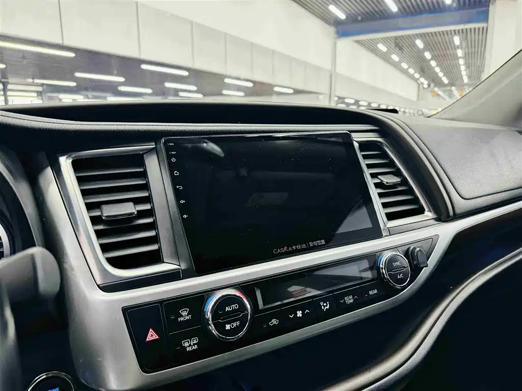 Toyota Highlander 2017 — фото 15