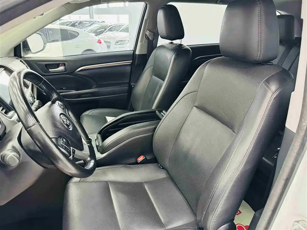 Toyota Highlander 2017 — фото 12