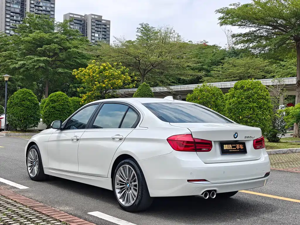 BMW 3 Series 2019 — фото 6
