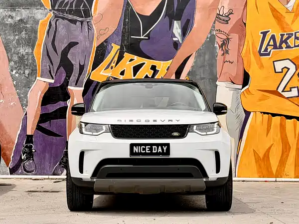 Land Rover Discovery 2018