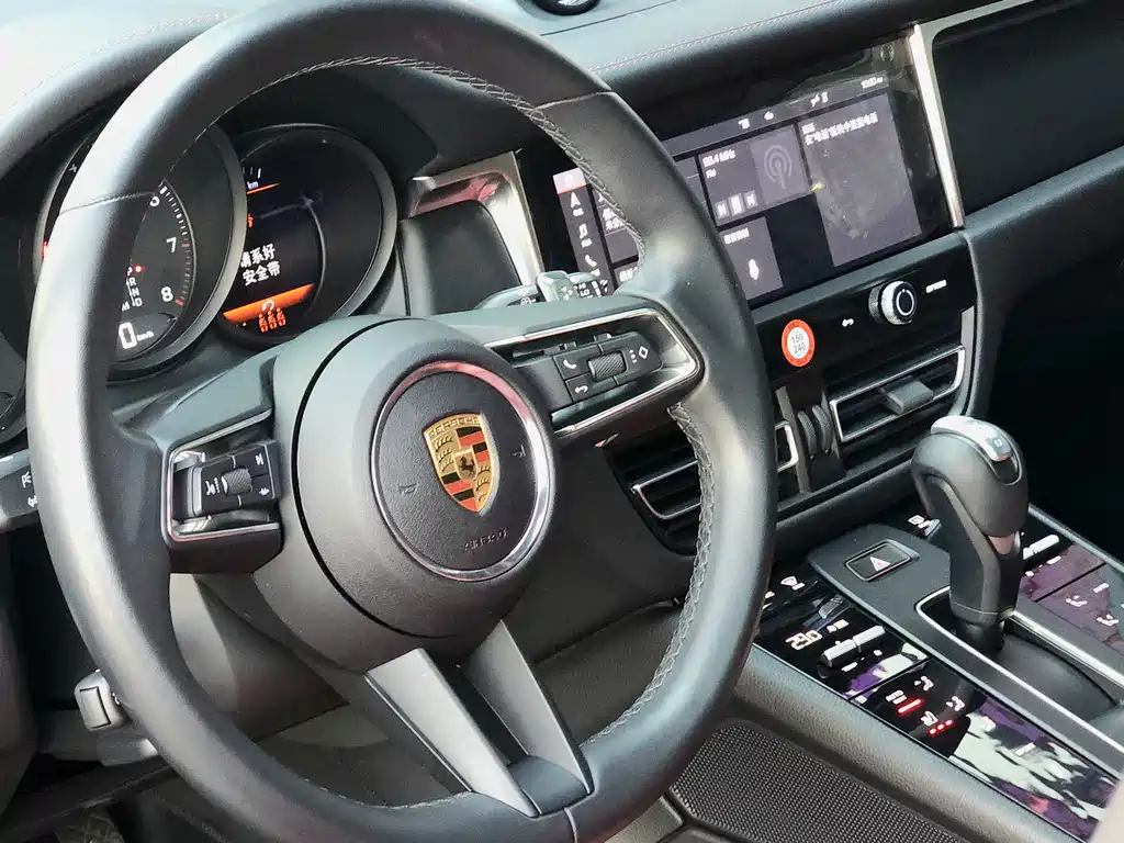 Porsche Macan 2024 — фото 9