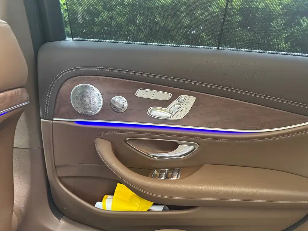 Mercedes-Benz E-Class 2019 — фото 13