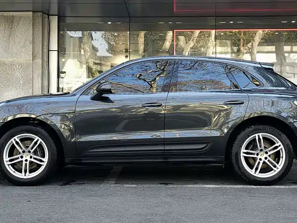 Porsche Macan 2024