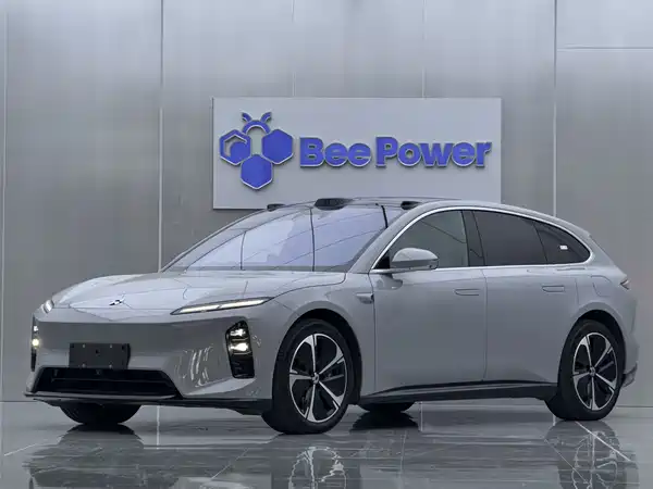 NIO ET5T 2025