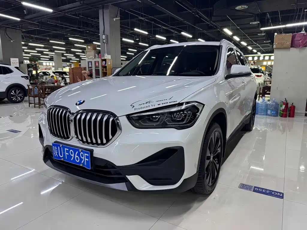 BMW X1 2022 — фото 11