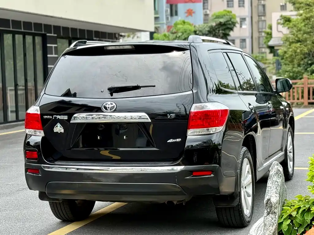 Toyota Highlander 2013 — фото 8