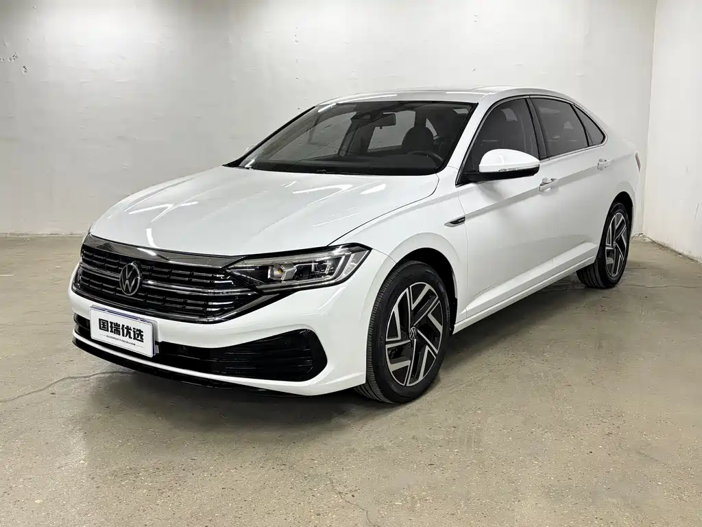 Volkswagen Sagitar 2022