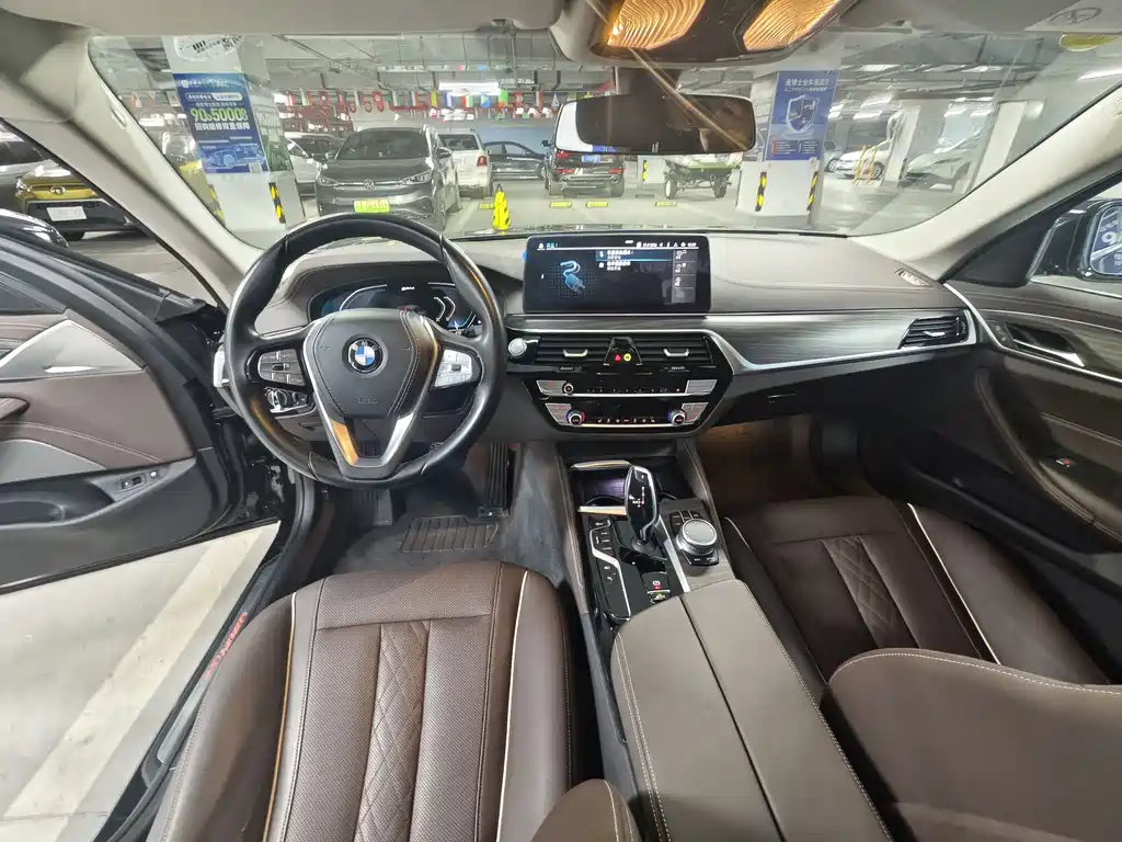 BMW 5 Series New Energy 2021 — фото 14