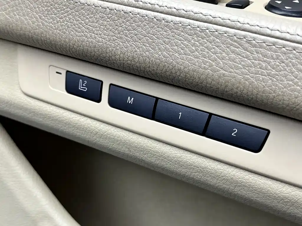 BMW 7 Series 2013 — фото 9