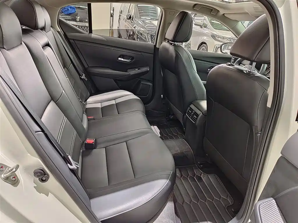 Nissan Sylphy 2023 — фото 11