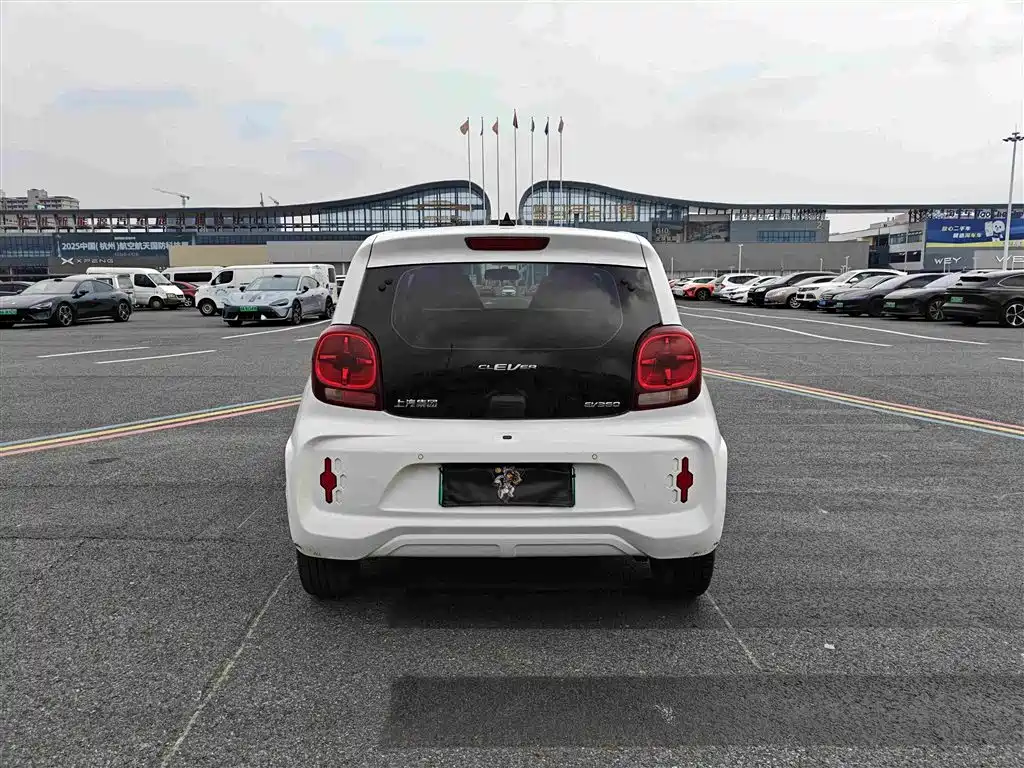 Roewe Clever 2022