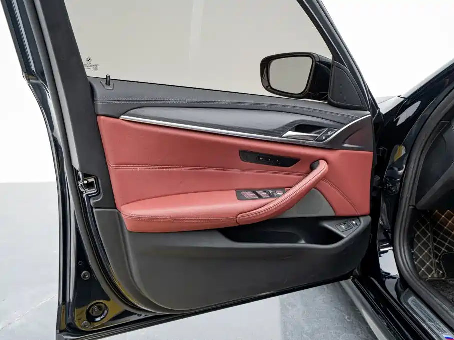 BMW 5 Series New Energy 2022 — фото 11