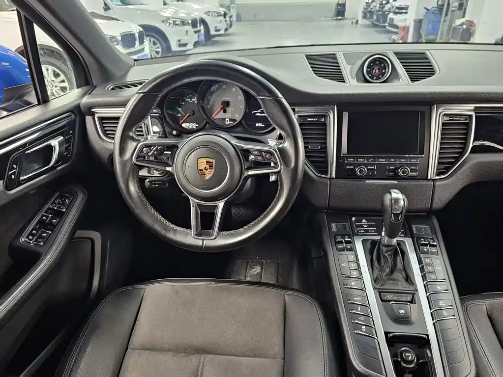 Porsche Macan 2016 — фото 5