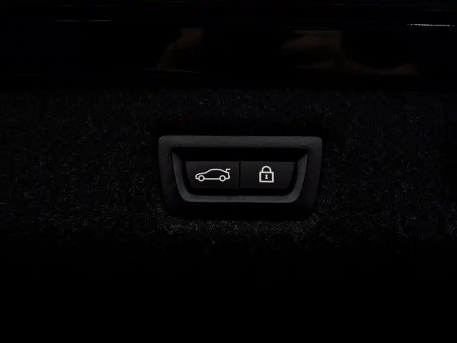 BMW 5 Series New Energy 2022 — фото 26