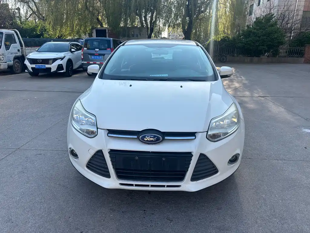 Ford Focus 2015 — фото 2