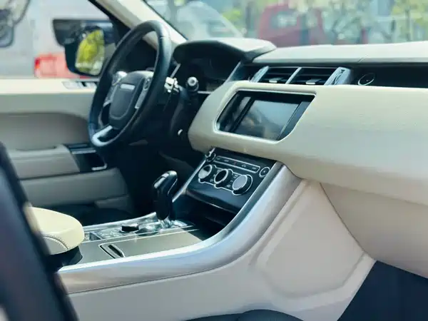 Land Rover Range Rover Sport 2016