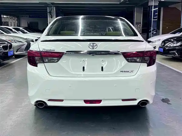 Toyota Reiz 2016