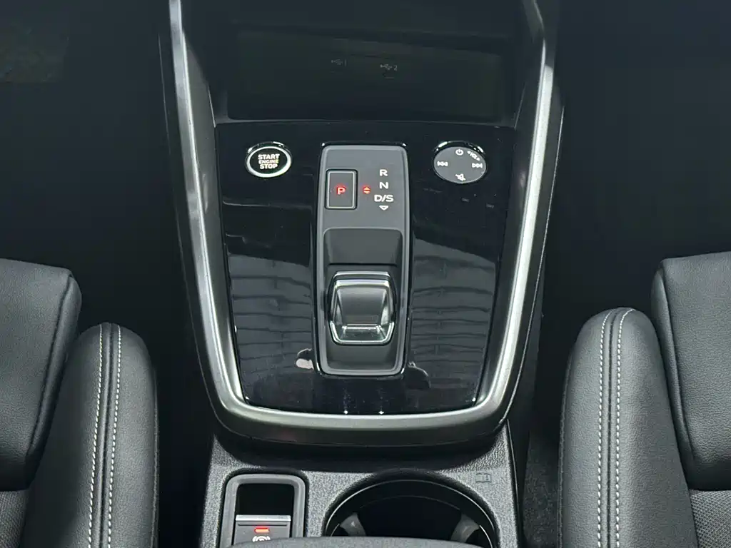 Audi A3 2023 — фото 14