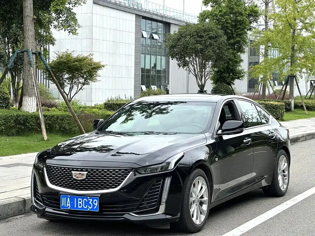 Cadillac CT5 2020 — фото 1