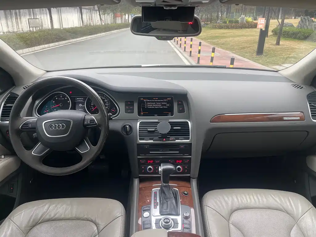 Audi Q7 2015 — фото 15